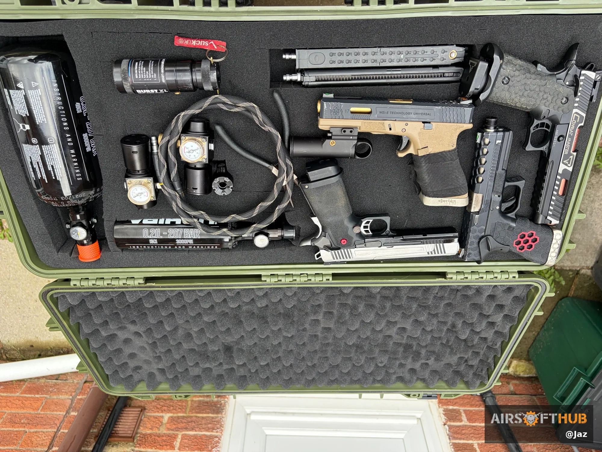 Multiple pistols with hpa x2 and case bundle  - used airsoft equipment